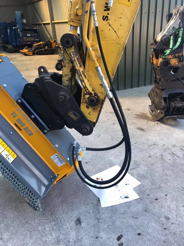 Digger Hydraulic repairs in Carmarthen