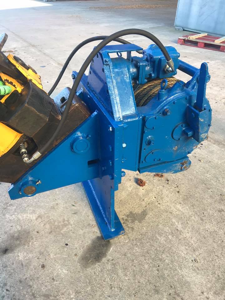 Hydraulic winch repairs