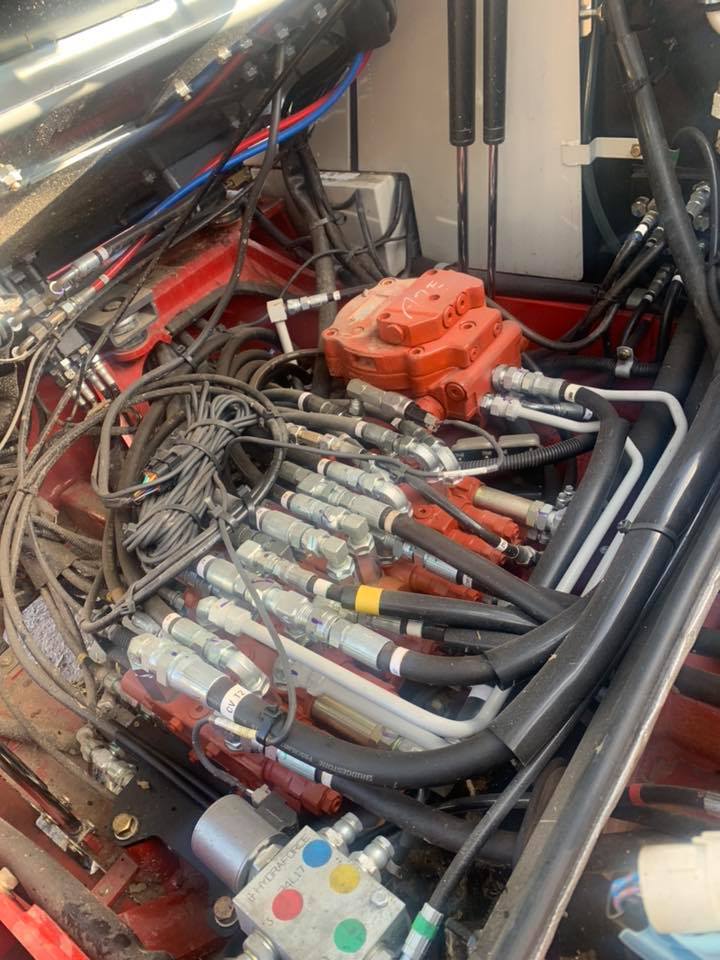 Hydraulic spool valve repair