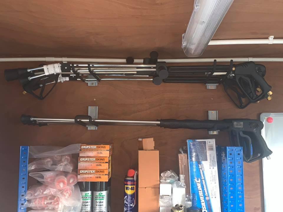 Pressure washer equipment